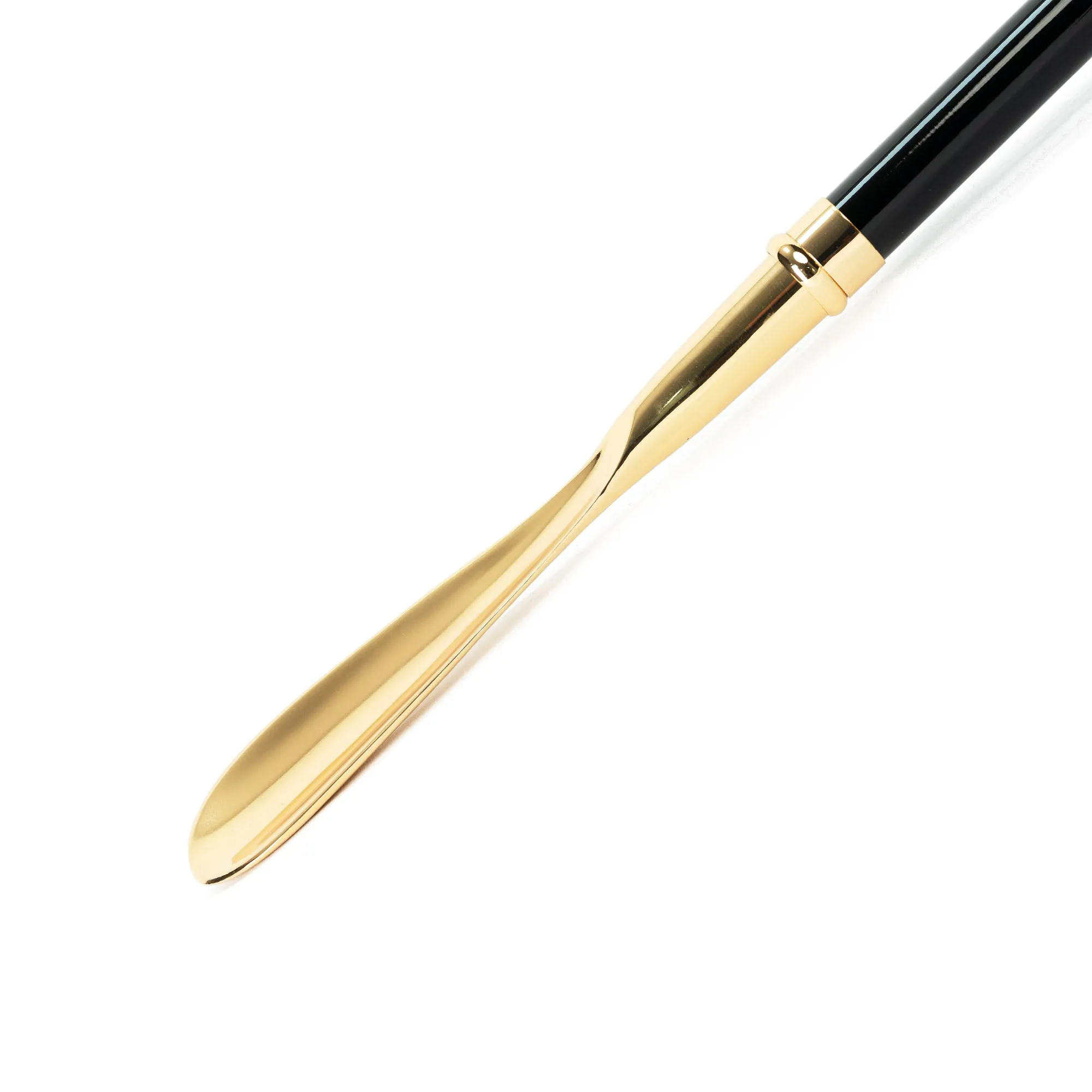 Elegant Glimmer: Crystal Shoehorn with 24K Gold-Plated