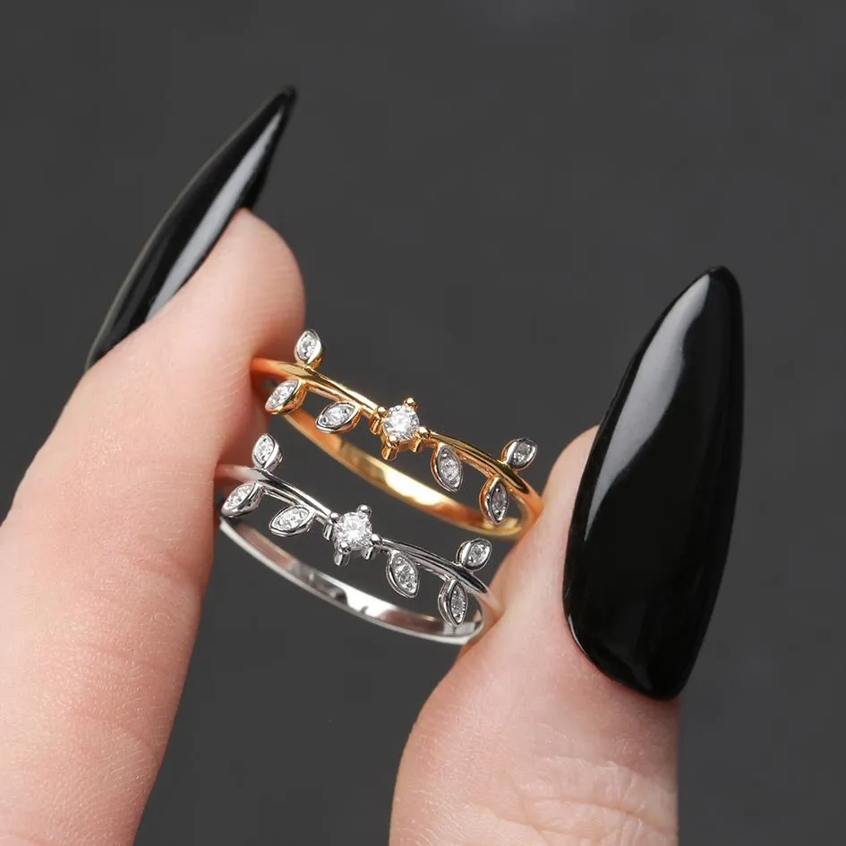 WHISPER. Cubic Zirconia Silver Leaf Ring